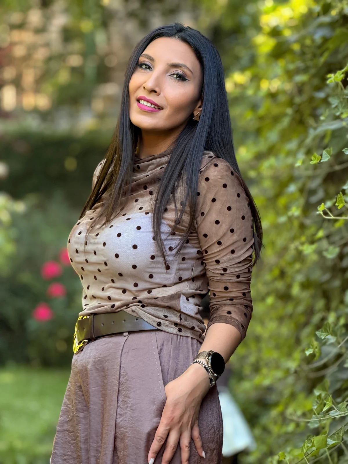 Bluza dama maro din tulle cu buline negre [2]