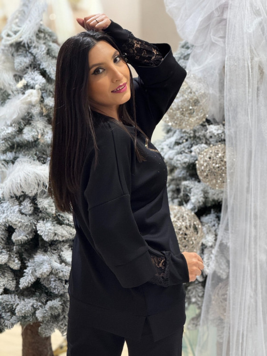 Bluza dama neagra cu dantela la maneci si aplicatii pentricele BB [3]