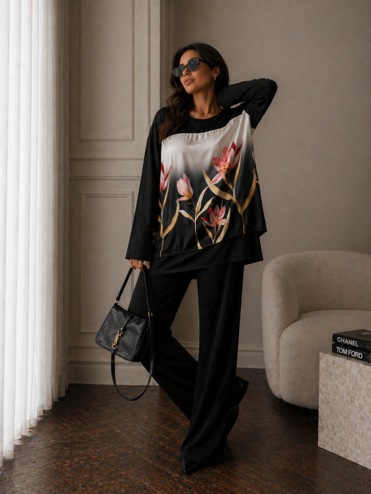 Bluza dama neagra cu imprimeu floral in nuante reci [4]