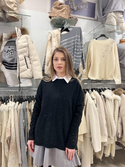 Bluza dama neagra cu sclipici si gat rotund