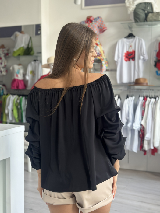 Bluza neagra cu maneca bufanta [4]