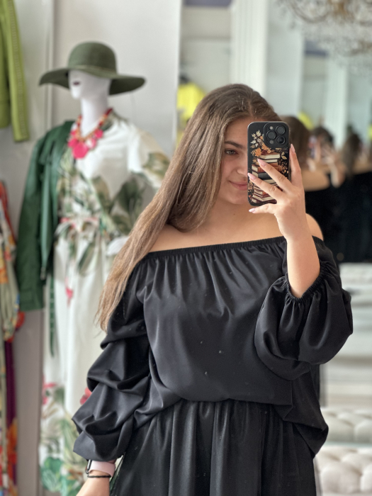 Bluza neagra cu maneca bufanta [2]