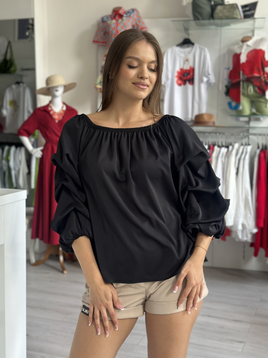 Bluza neagra cu maneca bufanta