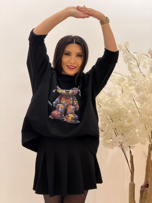 Bluza neagra din bumbac asimetrica cu impimeu ursulet [2]