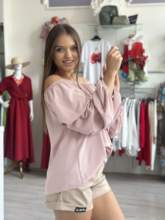 Bluza roz cu maneca bufanta si funda la spate [3]