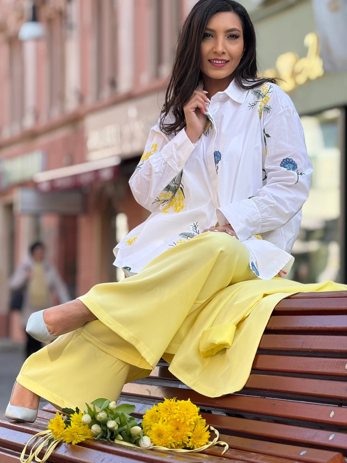 Camasa dama alba din bumbac cu broderie florala fina [3]