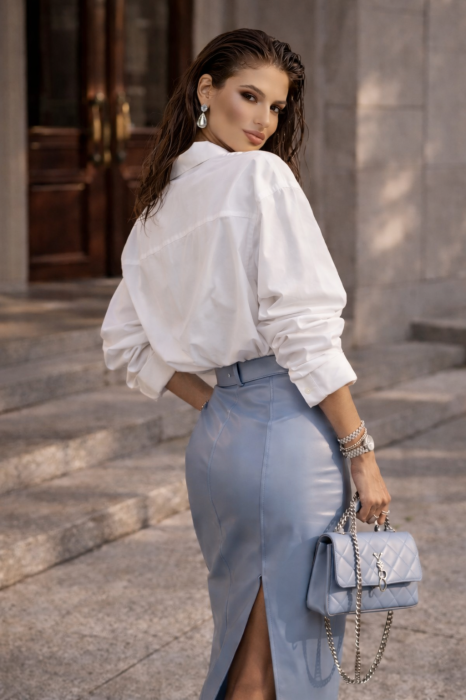 Camasa dama alba din bumbac cu floricele albastre brodate [4]