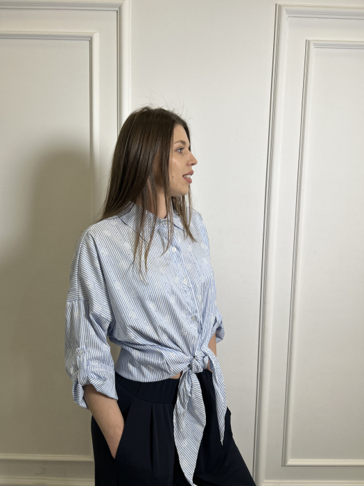 Camasa dama albastra cu strasuri si floricele pictate [4]