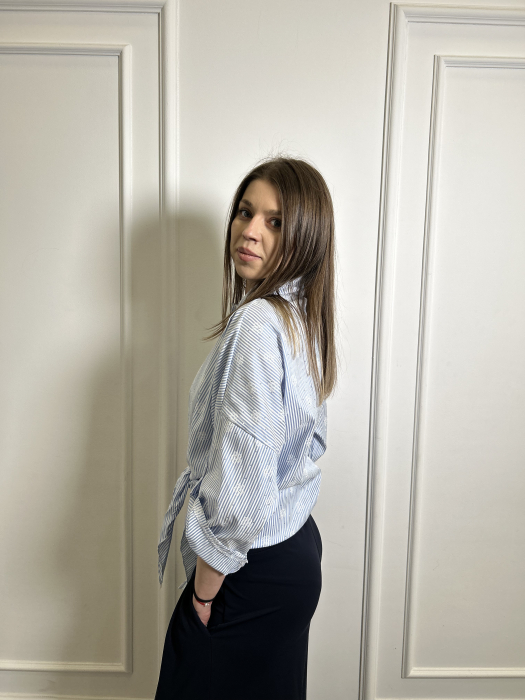 Camasa dama albastra cu strasuri si floricele pictate [5]