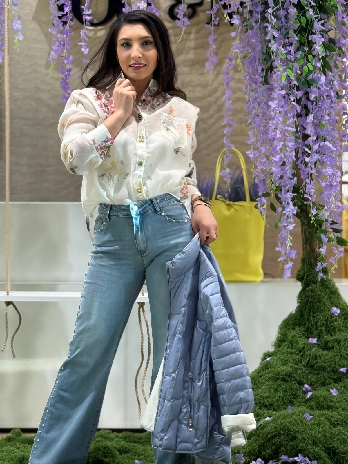 Camasa dama bej cu insertii fine de flori [7]