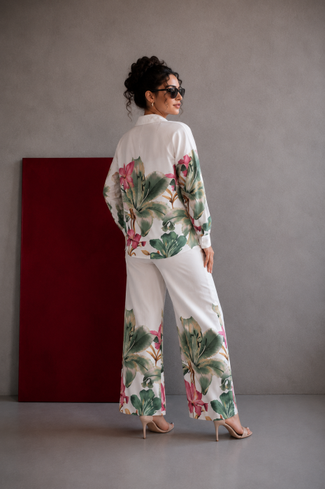 Compleu alb din bumbac cu imprimeu floral in nuante de verde [2]