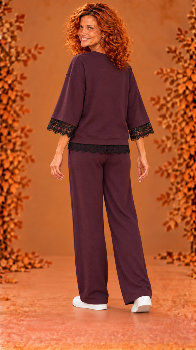 Compleu dama bordo cu inserti dantela neagra la bluza [4]