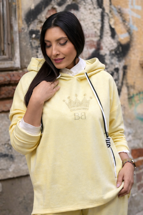 Compleu dama galben pastel cu detalii stralucitoare aplicate [4]