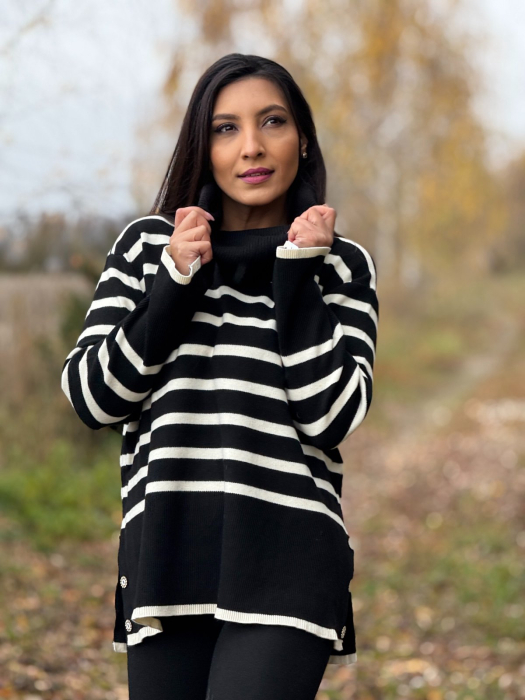 Compleu dama negru tricotat cu gat inalt si dungi orizontale pe bluza [6]