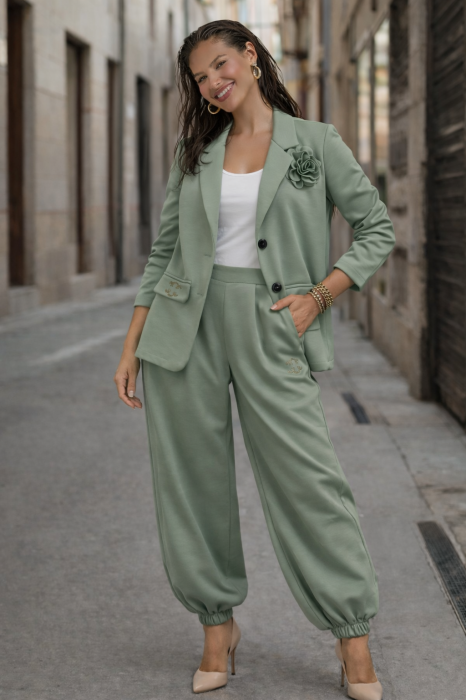 Compleu dama verde menta cu pantaloni si sacou cu brosa [3]