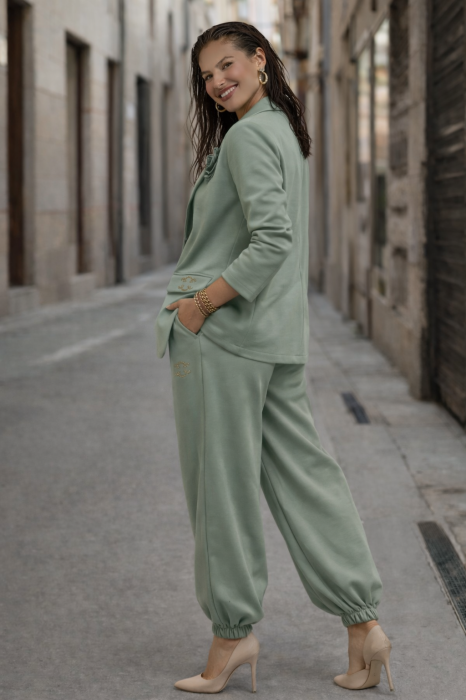 Compleu dama verde menta cu pantaloni si sacou cu brosa [2]