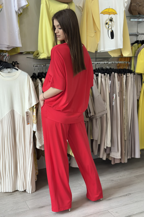 Compleu rosu din vascoza cu pantaloni largi [4]