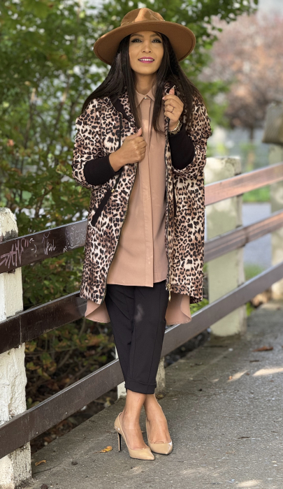 Geaca animal print lunga cu gluga [3]