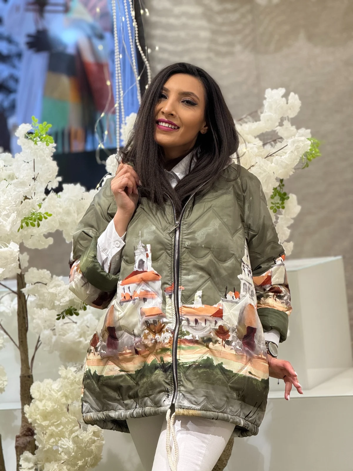 Geaca dama verde cu gluga si imprimeu castel [5]