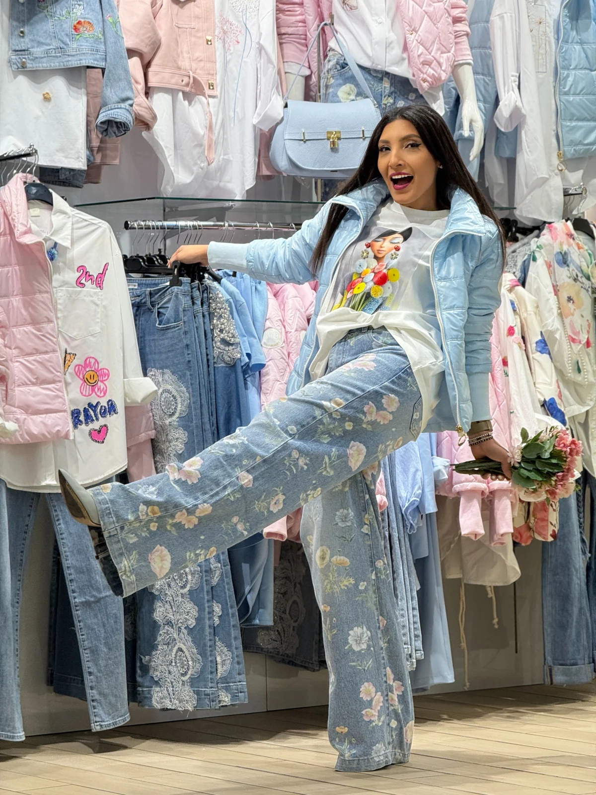 Geaca dama bleu cu mansete si broderie orizontala [8]