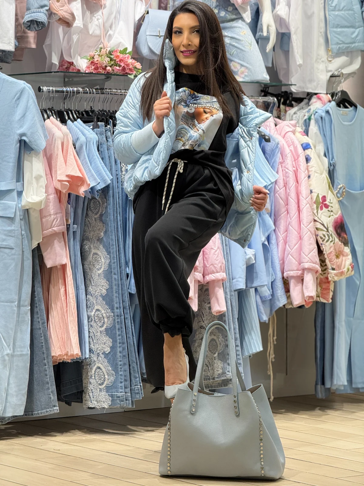 Geaca dama bleu matlasata cu manseta la maneca si elastic in talie [6]