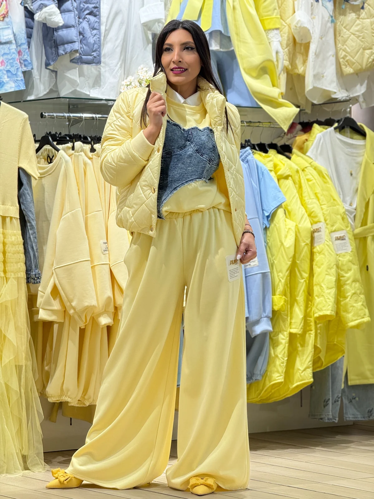 Geaca dama galbena matlasata cu manseta la maneca si elastic in talie [5]