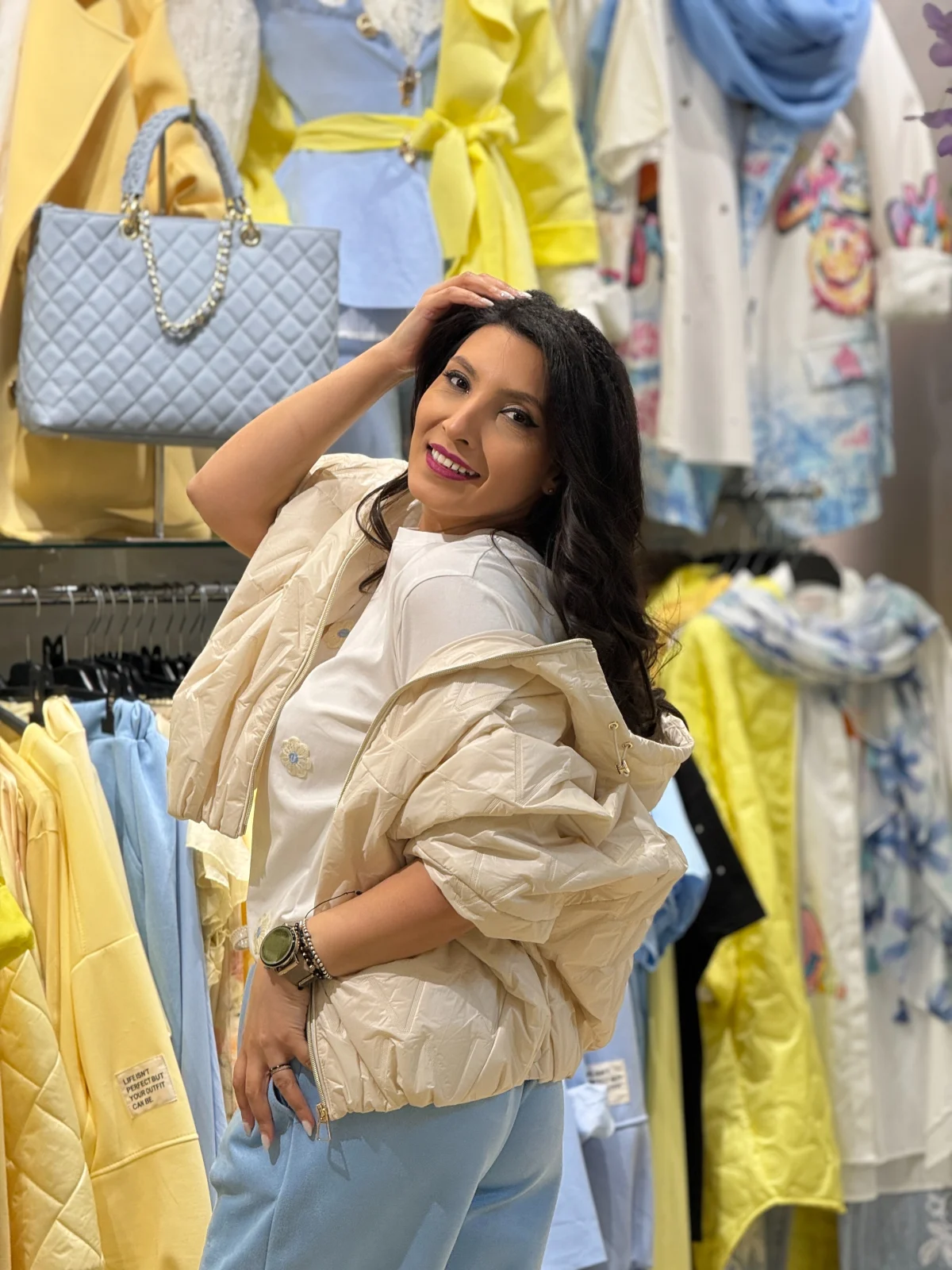 Geaca dama ivory scurta tip fluture