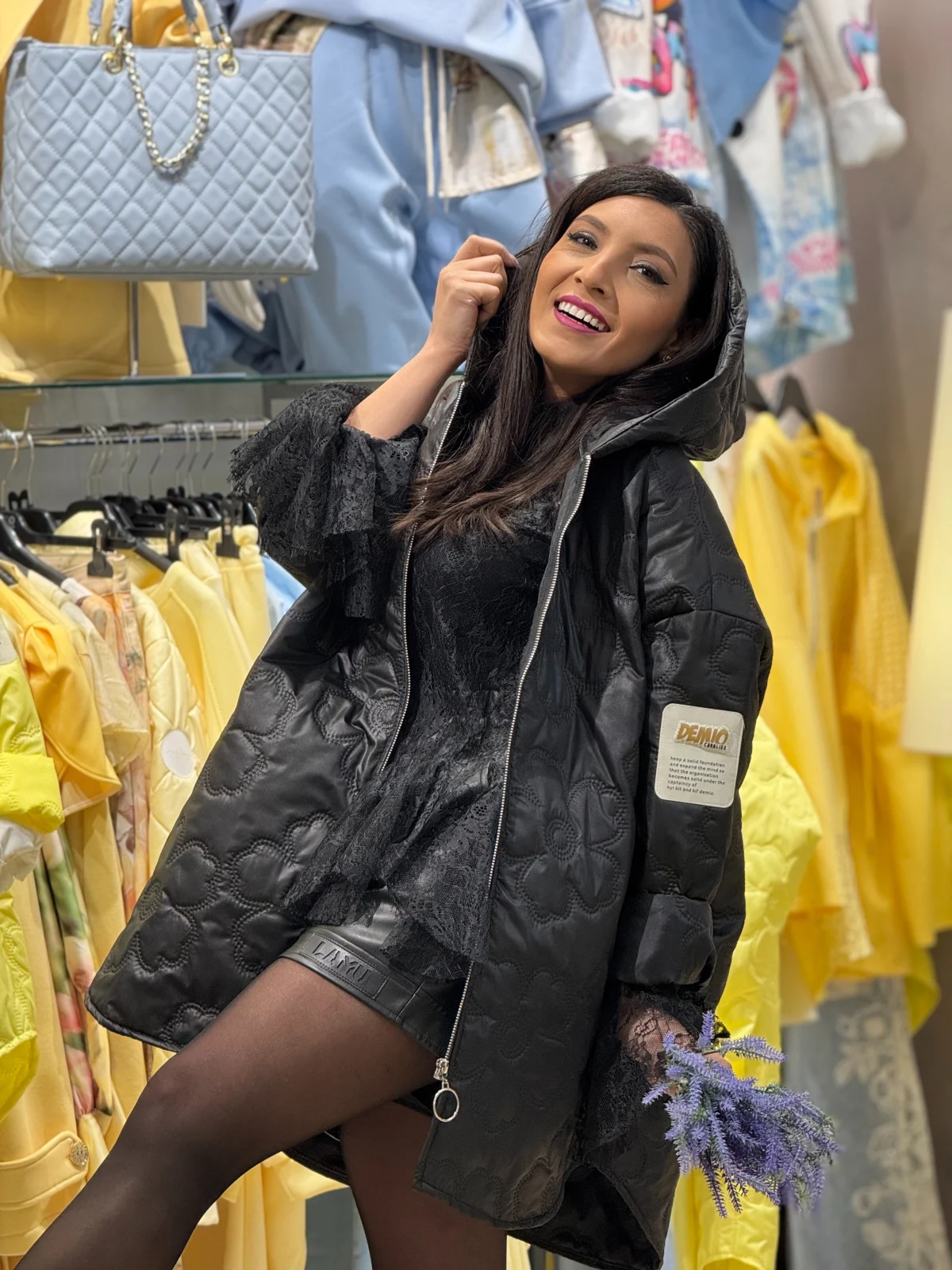 Geaca dama neagra cu broderie florala si gluga [2]