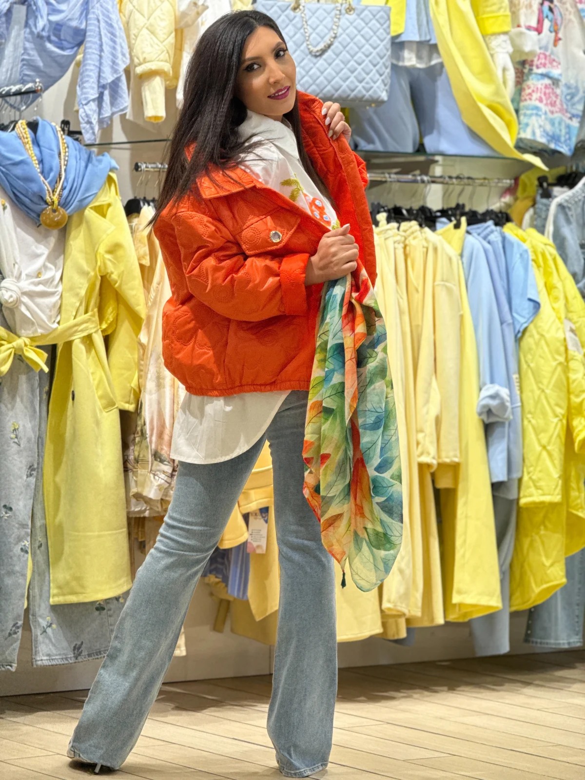 Geaca dama portocalie scurta cu broderie florala [8]