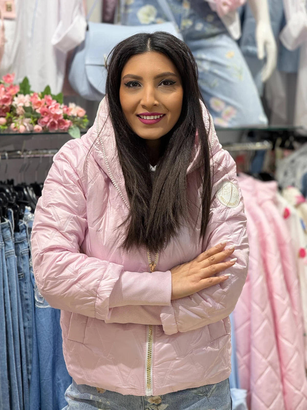 Geaca dama roz cu broderie in V si fermoar integral [6]