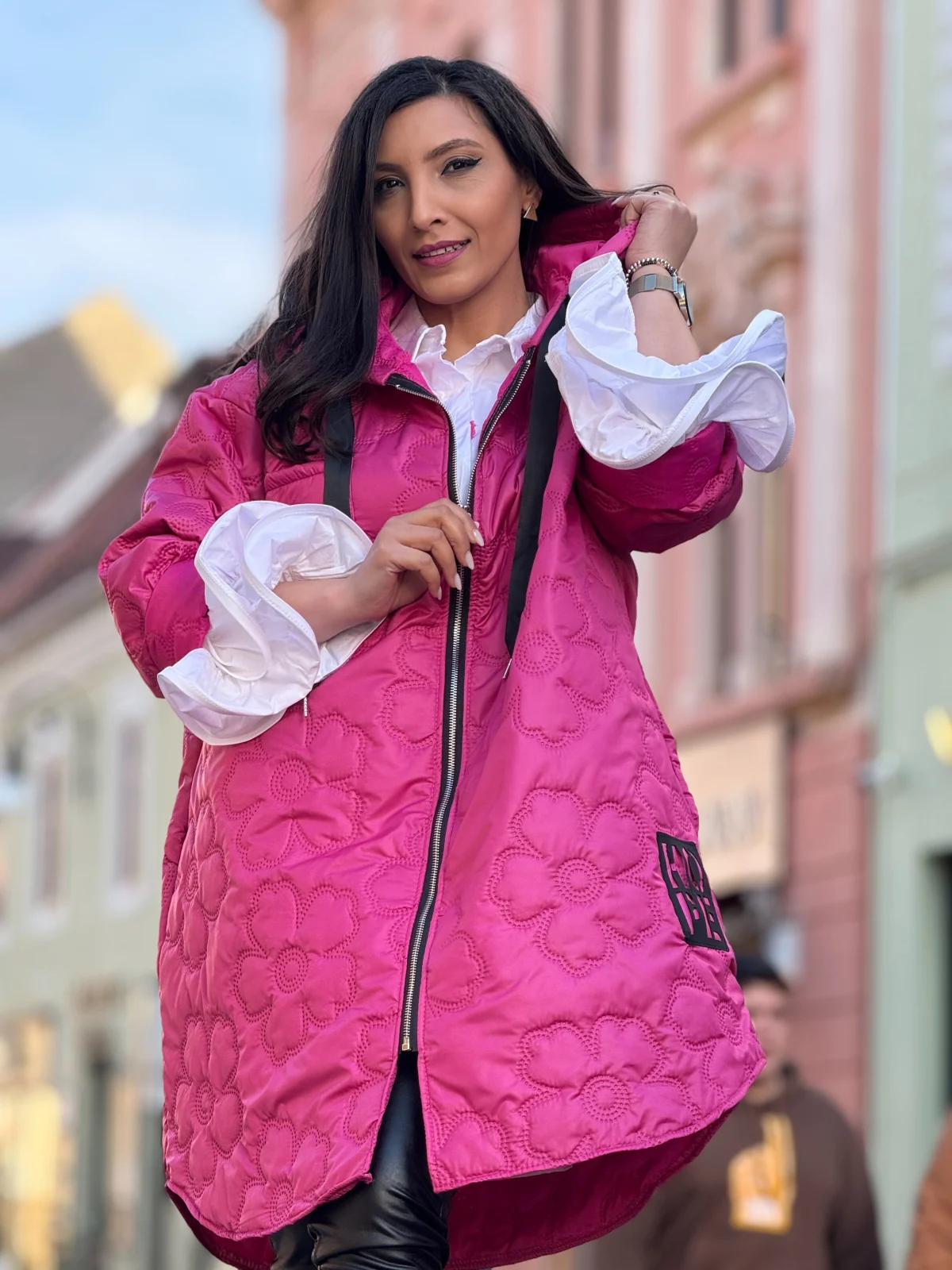 Geaca dama roz lunga cu broderie florala [4]