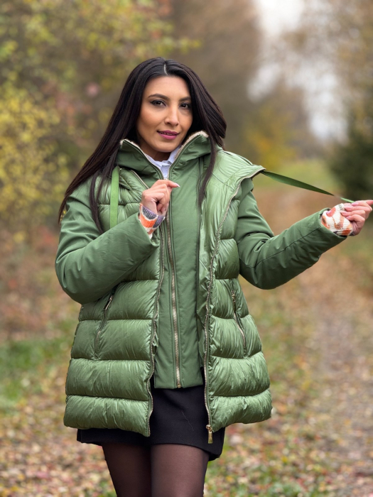 Geaca dama scurta verde cu blanita la gluga [5]