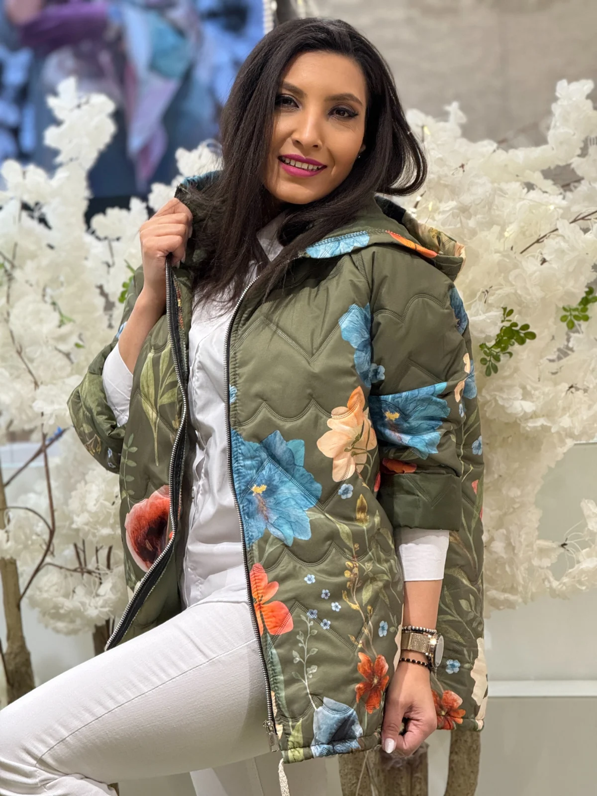 Geaca dama verde cu gluga si imprimeu flori