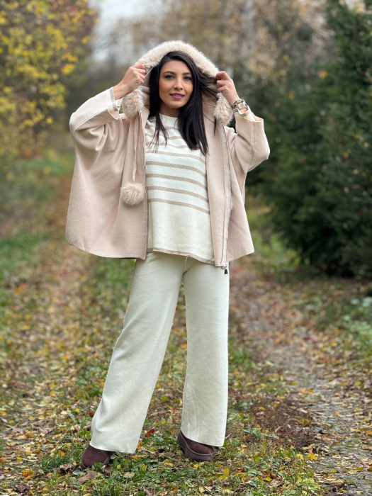 Jacheta dama bej cu blana la gluga [1]