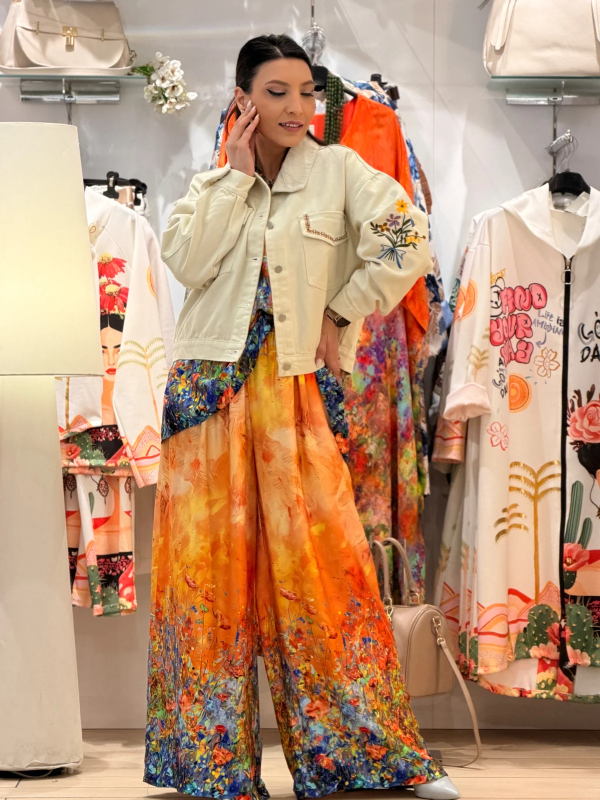 Jacheta dama bej cu broderie florala pe maneca [3]