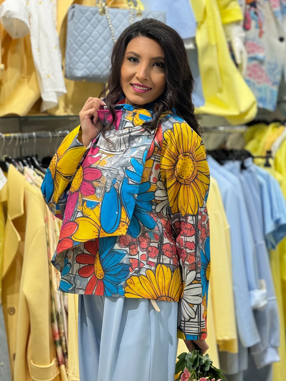 Jacheta dama cu print floral contrastant [3]