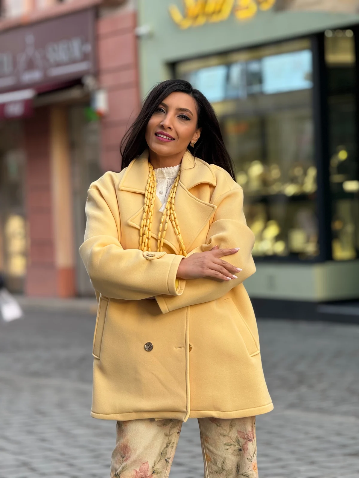 Jacheta dama galbena cu doua randuri de nasturi [4]