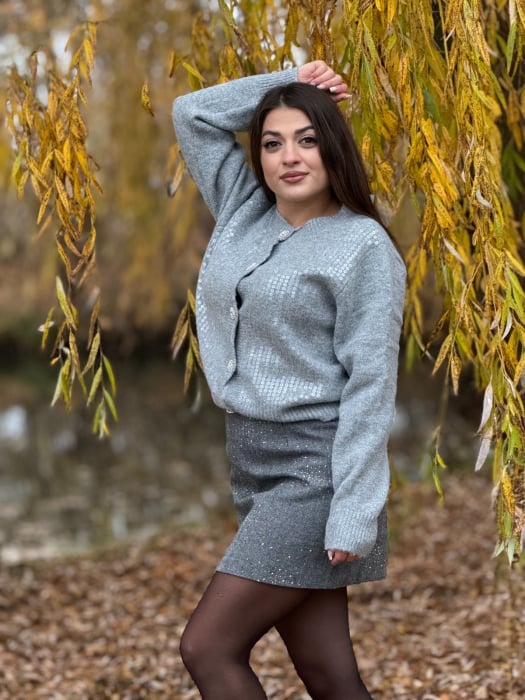 Jacheta dama gri deschis cu paiete transparente [3]