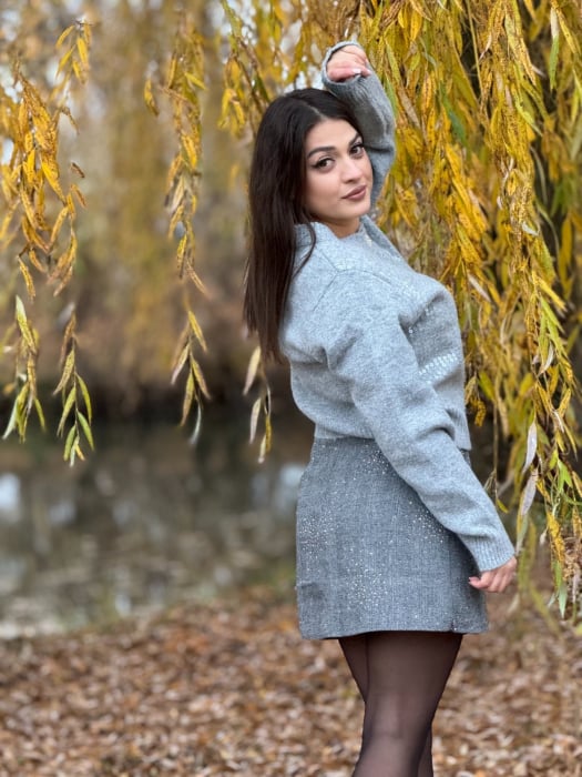 Jacheta dama gri deschis cu paiete transparente [4]