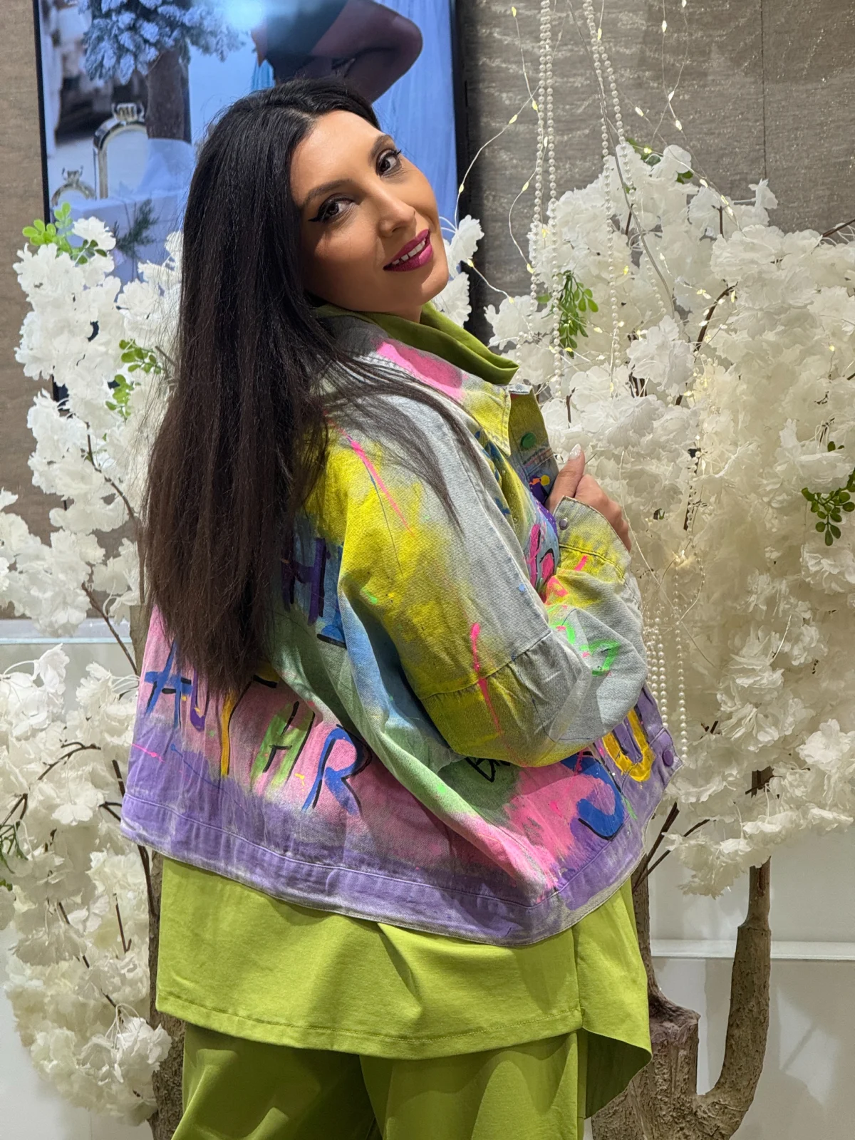 Jacheta dama din denim cu imprimeu artistic vibrant [4]