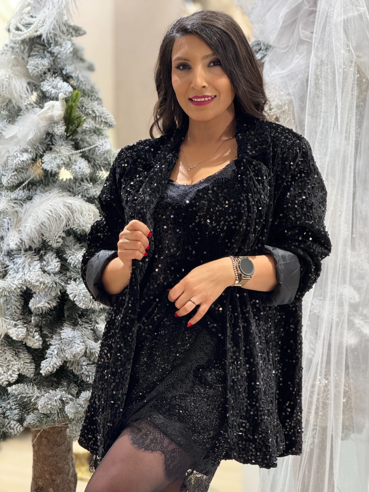 Maieu dama neagra cu paiete si dantela [2]