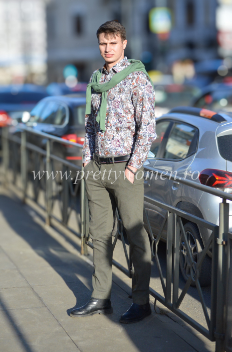 Pantaloni cinos verde [2]