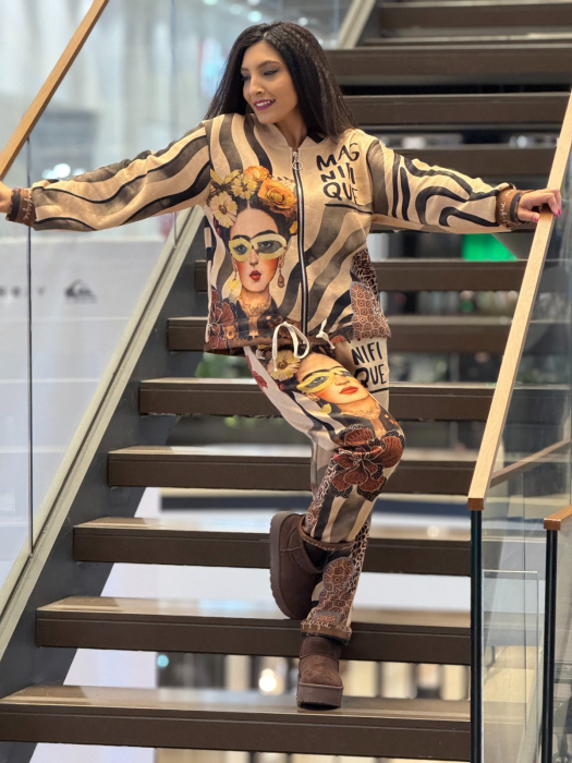 Pantaloni crem cu imprimeu Frida Kahlo