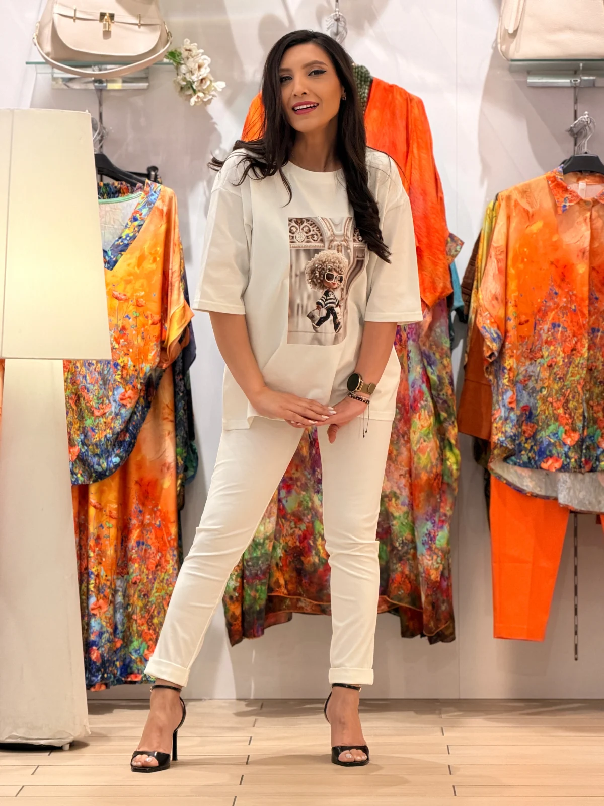 Pantaloni dama albi cu curelusa in talie [5]