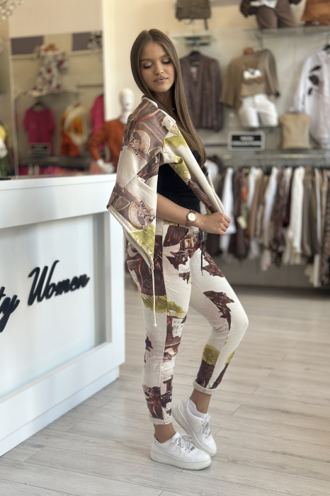 Pantaloni dama bej cu imprimeu artistic [3]
