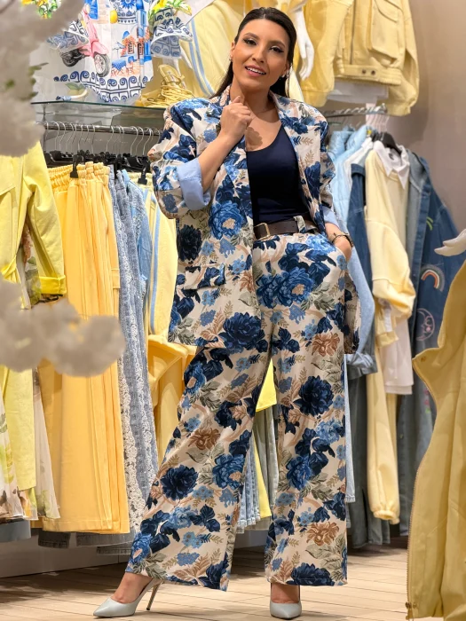 Pantaloni dama cu imprimeu floral albastru si curea in talie [3]