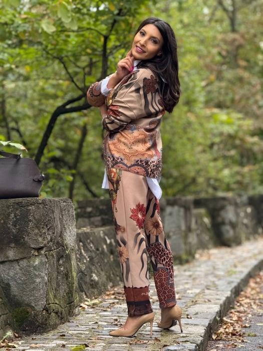 Pantaloni dama cu imprimeu Frida Kahlo [5]