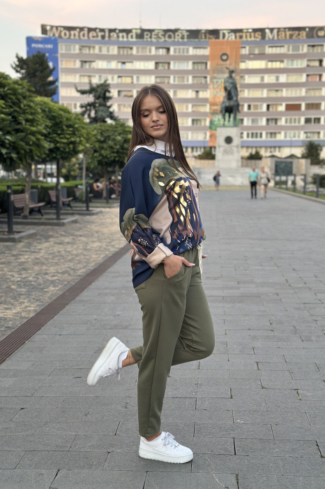 Pantaloni dama kaki cu snur in talie si scris auriu [3]