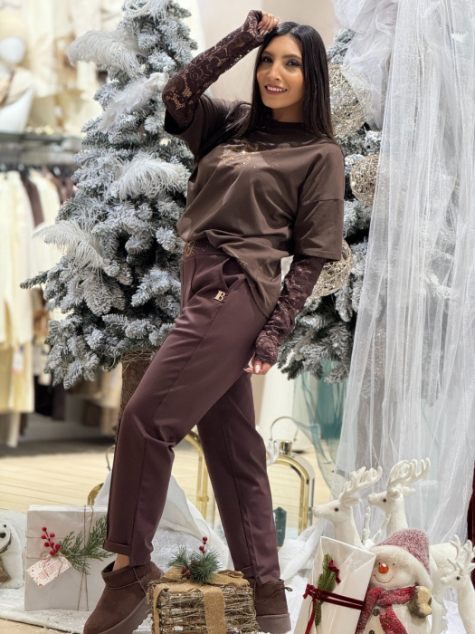 Pantaloni dama maro conici cu emblema in talie [3]