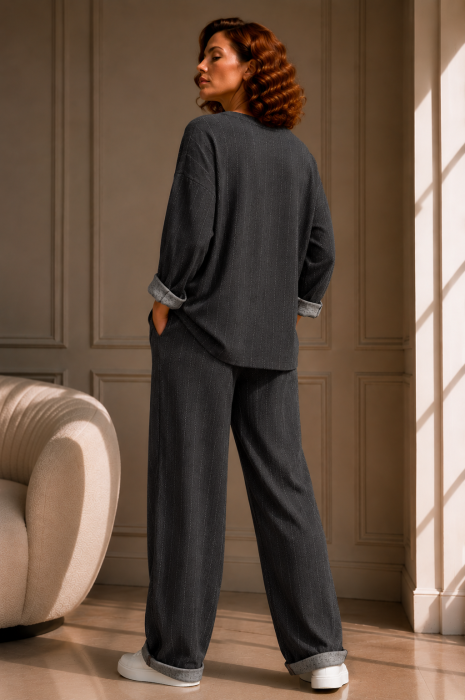 Pantaloni dama maro cu dungi si inchidere pe lateral [4]